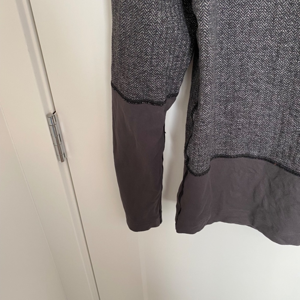 Lululemon Womens Long Sleeve 1/2 Zip Heathered Black/Gray Size 6 - Picture 4 of 7